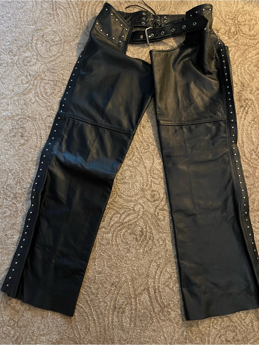 Hot Leatherβ¦chaps